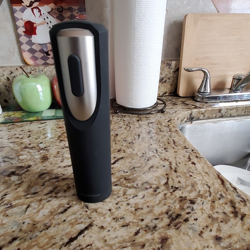 Wine opener